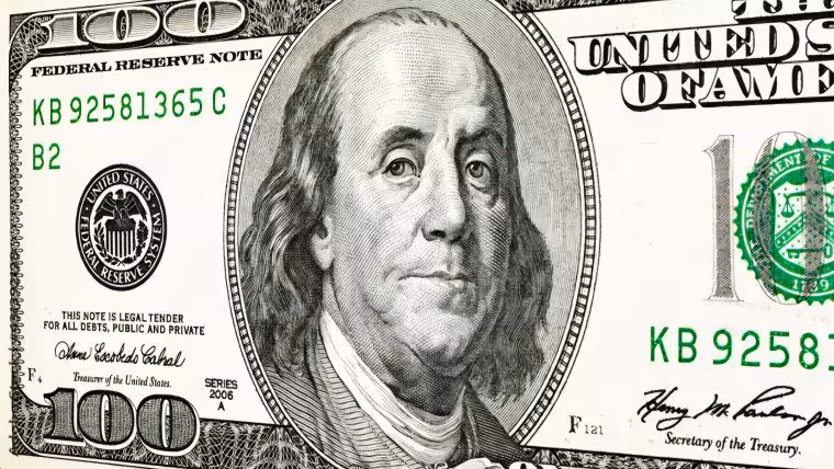 El dólar sigue bajando: Tasas del mercado informal de divisas en Cuba hoy según El Toque