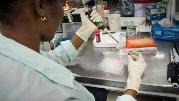 Santiago de Cuba en alerta sanitaria: Más de 1200 casos febriles diarios según autoridades sanitarias