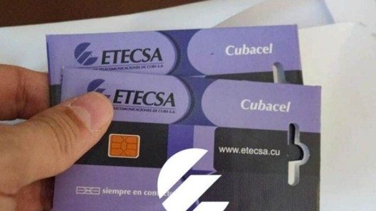 ETECSA obliga a gastar hasta 45 USD para reponer una SIM en Cuba: sin opciones en pesos y con ventas solo desde el exterior
