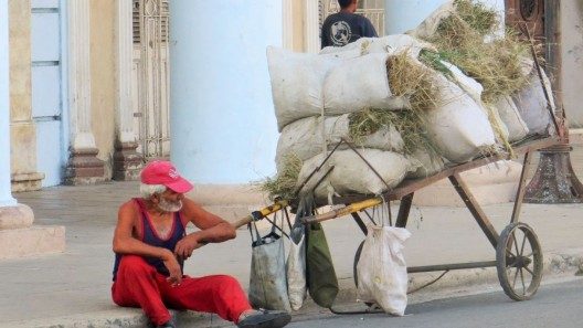 Economistas destrozan las nuevas medidas del gobierno cubano: “No resuelven nada”