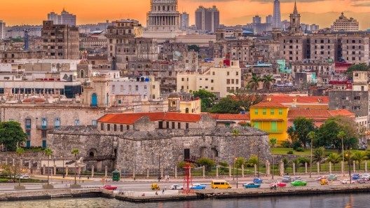 Más dinero al Turismo: avanza un nuevo mega-hotel en La Habana