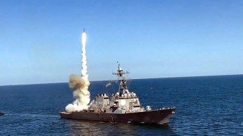 Trump asegura que ya tomó una decisión sobre Venezuela en medio del mayor despliegue militar en el Caribe en décadas