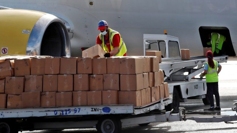 مساعدات لضحايا إعصار ميليسا في كوبا: ماذا تحتوي المساعدات الإنسانية التي وصلت بالفعل إلى شرق كوبا؟