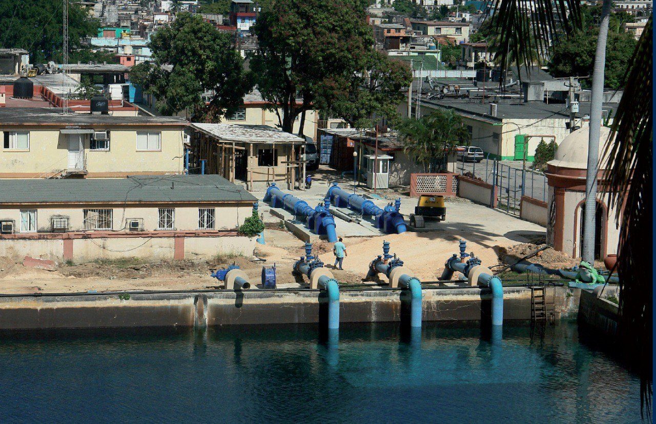 Fallo eléctrico en Palatino deja sin agua a varios barrios de La Habana