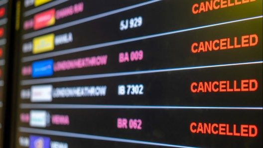 Advierten de cancelaciones de vuelos y cierres de rutas aéreas en Estados Unidos si persiste el cierre de Gobierno