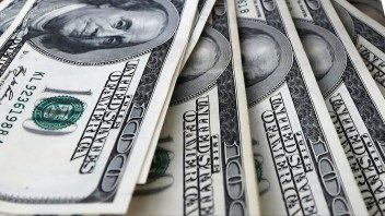 Buenas noticias: ¿Quiénes comenzaron a recibir los cheques de 2000 dólares anunciados por Trump?