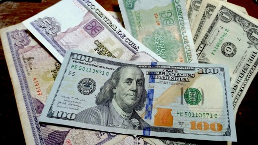 ¿A cuánto está el dólar y el euro hoy en el mercado informal en Cuba?
