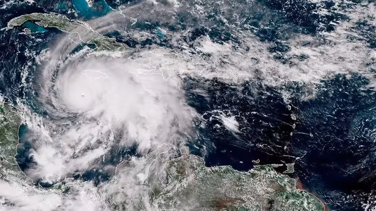 Temporada ciclónica 2025 cierra con menos sistemas, pero con huracanes inusualmente intensos