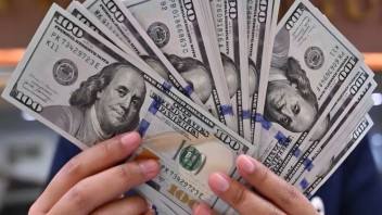 Nuevas caídas en la tasa de cambio: El dólar vuelve a bajar en el mercado informal cubano