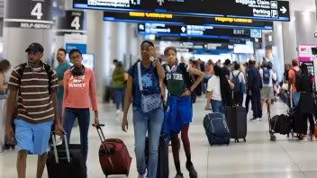 Alerta a viajeros: Estos pasaportes pueden caducar antes del vuelo y arruinarte tu viaje