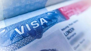 Estados Unidos cancela más de 80,000 visas, según el Departamento de Estado