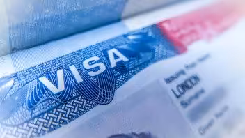Laut Angaben des US-Außenministeriums annullieren die Vereinigten Staaten mehr als 80,000 Visa.