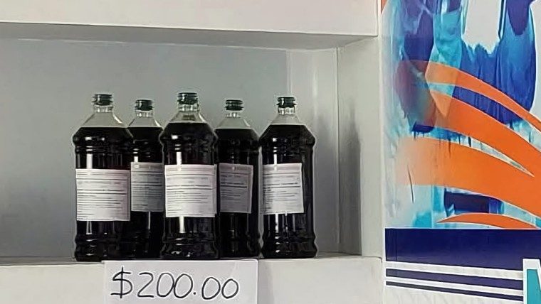 Granma inicia producción industrial de repelente natural e hipoclorito para reforzar la protección sanitaria