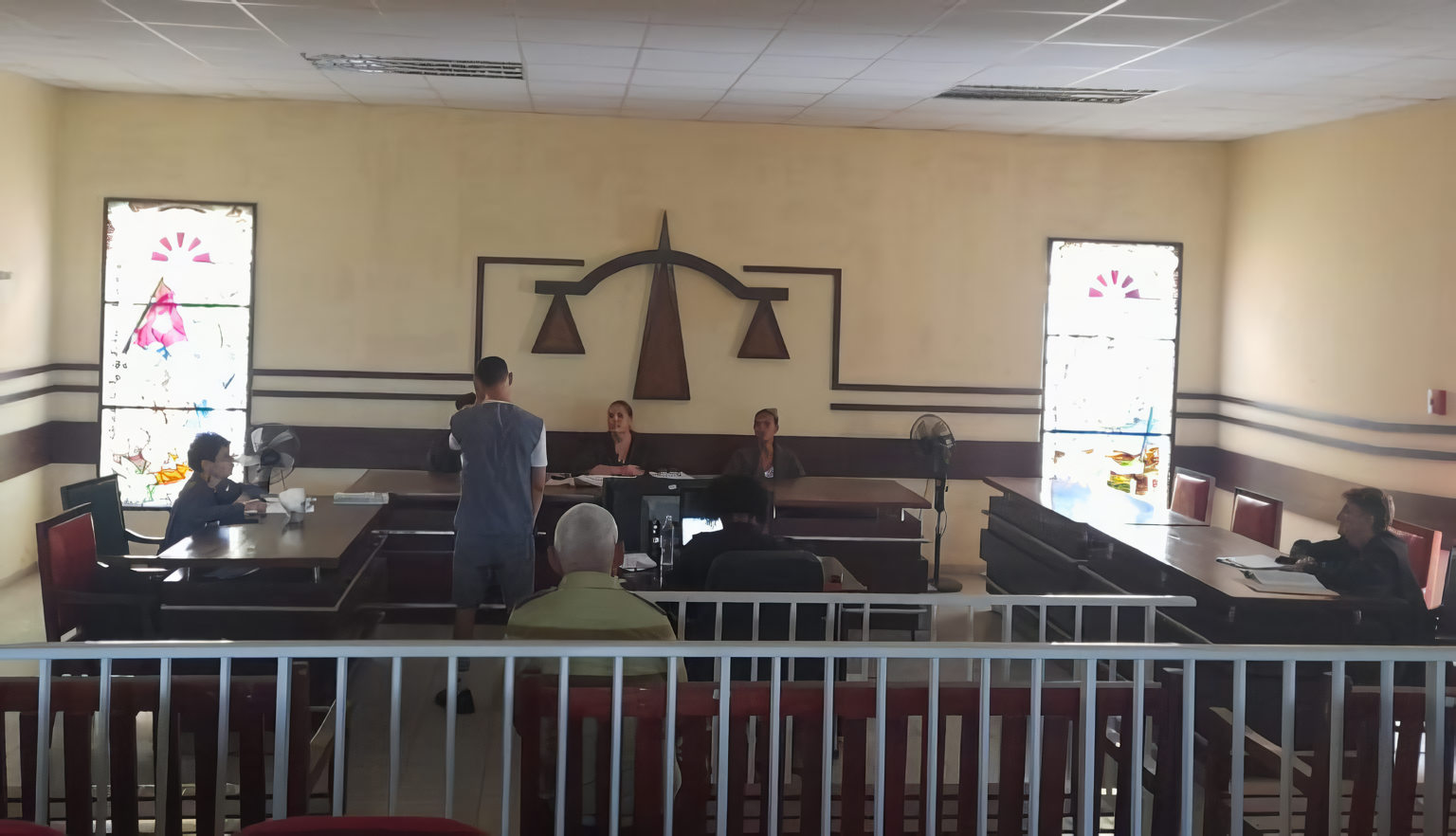 Condenan a implicados en millonario desvío de fondos en empresa estatal de Santiago de Cuba