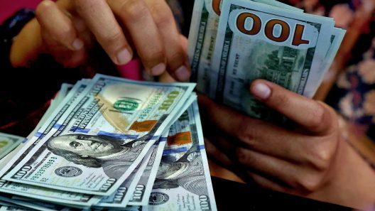 Tasas de cambio en Cuba hoy: ¿Cómo está el dólar en el mercado oficial y en el mercado informal?