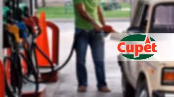 Privados comienzan a vender combustible en Cuba con precios más altos que el Estado