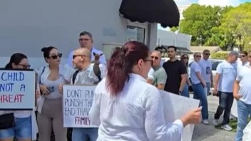 protestas travel ban miami
