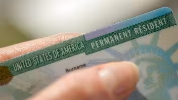 green card cubanos miami