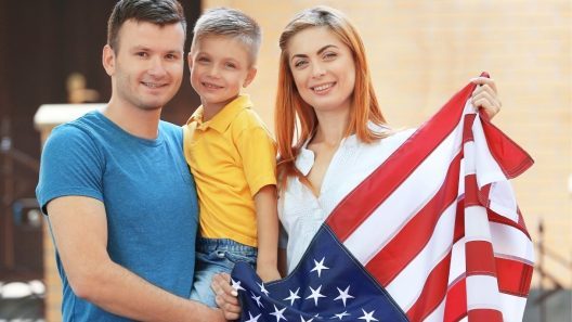 Nuevo golpe al bolsillo en EE.UU.: así cambia el Crédito por Hijo con la ley de Trump
