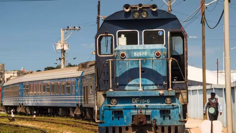 tren habana manzanillo
