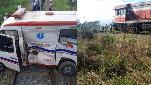 Accidente entre tren y ambulancia en Artemisa: choque en un paso a nivel sin heridos