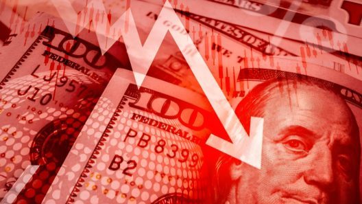 Fuerte bajón del dólar en el mercado informal hoy en Cuba. En el mercado oficial baja el euro