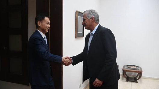 China ofrece a Cuba ayuda de 80 millones de dólares y 60 mil toneladas de arroz