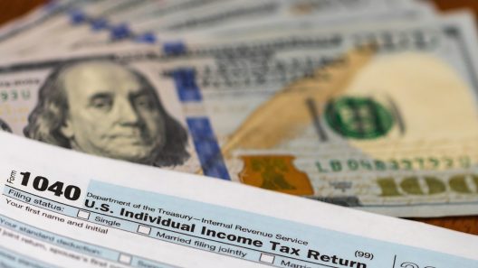 IRS informa que enviará un reembolso de 8000 dólares a todas estas personas en Estados Unidos