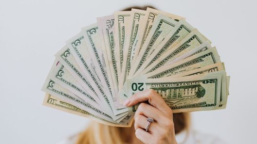 Precio del dólar en Cuba vuelve a subir: así amanecen hoy las divisas en el mercado