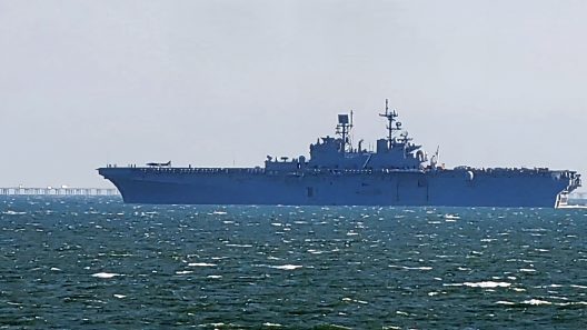 Dos barcos de Estados Unidos se posicionan al norte de Cuba tras su operación en Venezuela