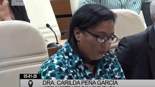 Autoridades reportan descenso de casos febriles en Cuba, pero reconocen que la epidemia sigue activa