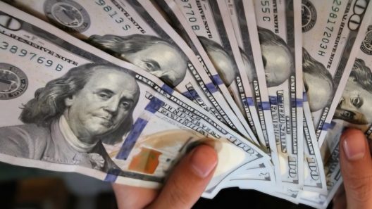 Sube el dólar en Cuba hoy, tanto en la tasa de cambio oficial como en el mercado informal