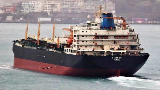 ¿Buenas noticias? Petrolero Nicos I.V. atraca en Matanzas