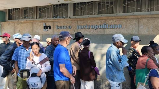 Jubilarse en Cuba sin completar los años de servicio: los requisitos de la pensión extraordinaria