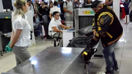 Aeropuerto cubano informa sobre regulaciones de Aduana