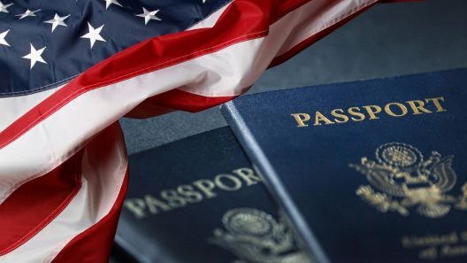 Quitarán las ciudadanías: USCIS enviaría hasta 200 casos mensuales