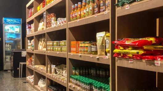 Aumentan precios en mipymes y negocios privados pese a tope oficial y en medio de crisis