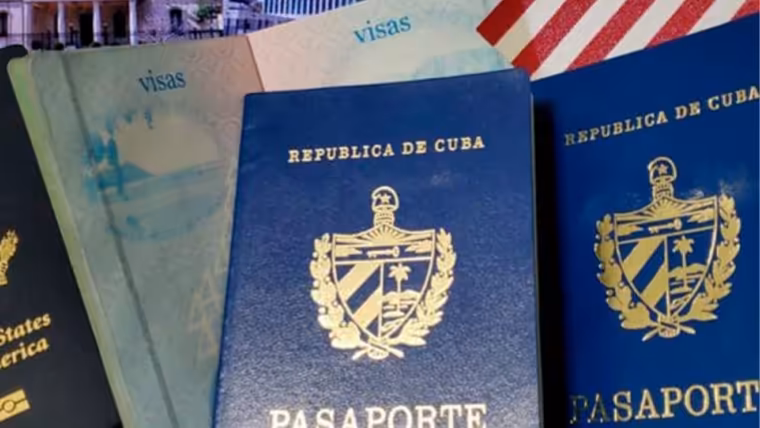 cubanos en miami i 220 A