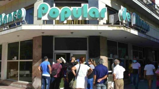 Banco cubano actualiza límites de Transfermóvil y establece nuevas condiciones para usuarios