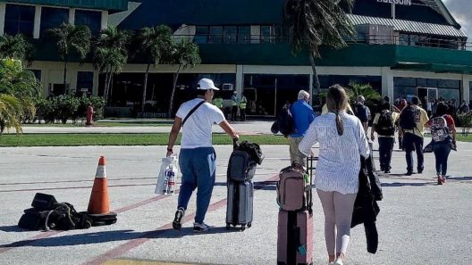 Turismo familiar en Cuba se desploma: bajan las visitas de la diáspora cubana en 2026