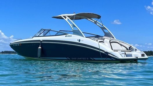 Capturan lancha cerca de Miami: Guardia Costera de Estados Unidos actúa e intercepta una embarcación sospechosa