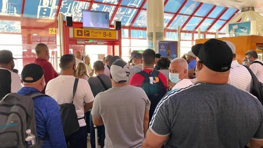 Así está Cuba: viajeros que regresaron a Miami describen ansiedad, miedo y las peores condiciones que han visto