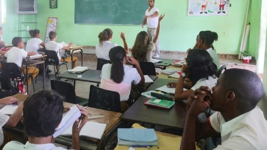 Suspenden las clases en La Habana por el apagón masivo que afecta a Cuba
