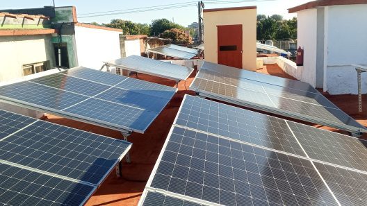 Inalcanzables: El kit solar más barato de Correos de Cuba cuesta 31 años de salario promedio