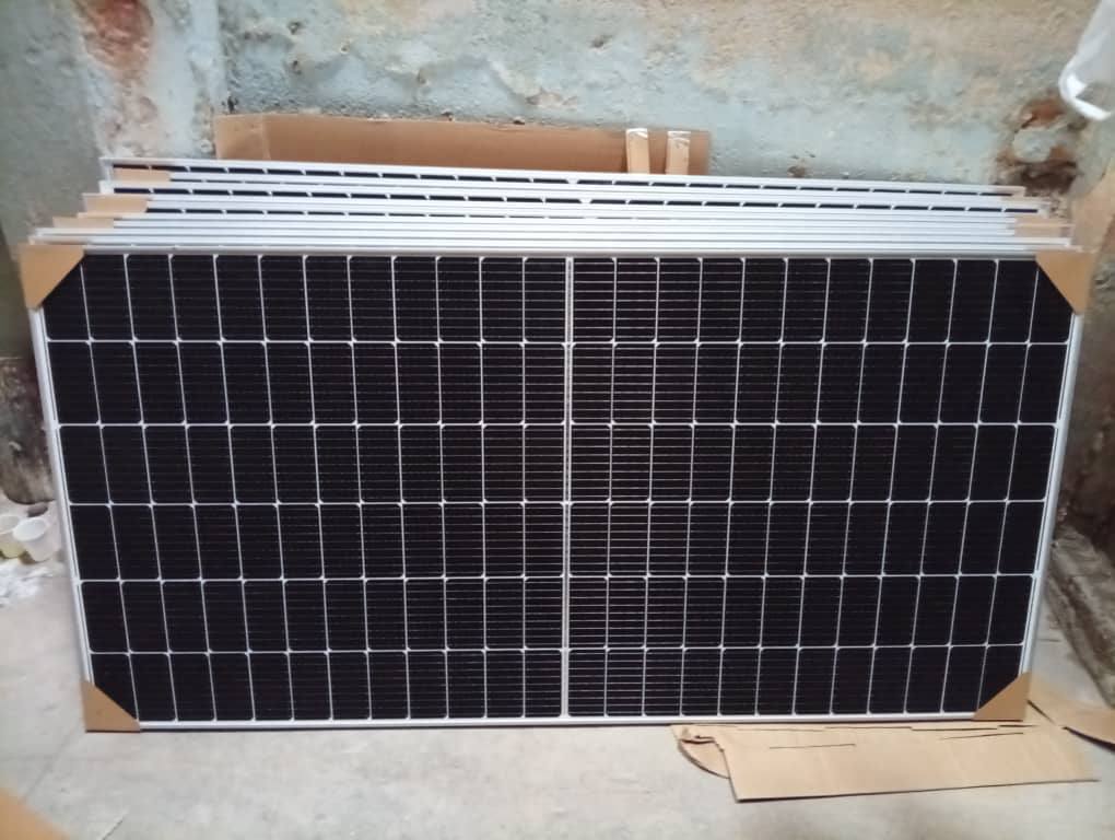 Cuba aprueba créditos para paneles solares, pero los precios y el interés ponen freno al acceso real