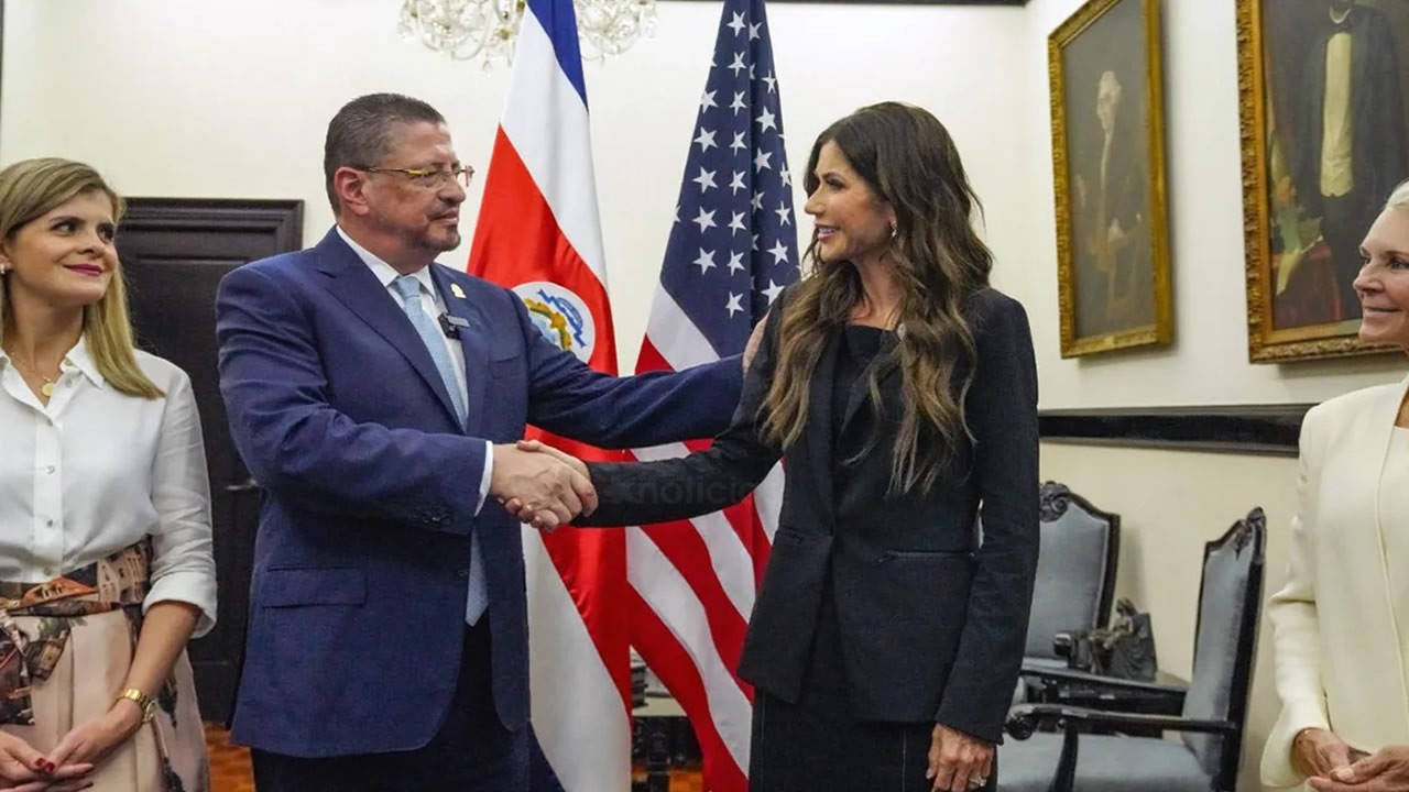 Costa Rica abre la puerta a recibir migrantes deportados desde Estados Unidos