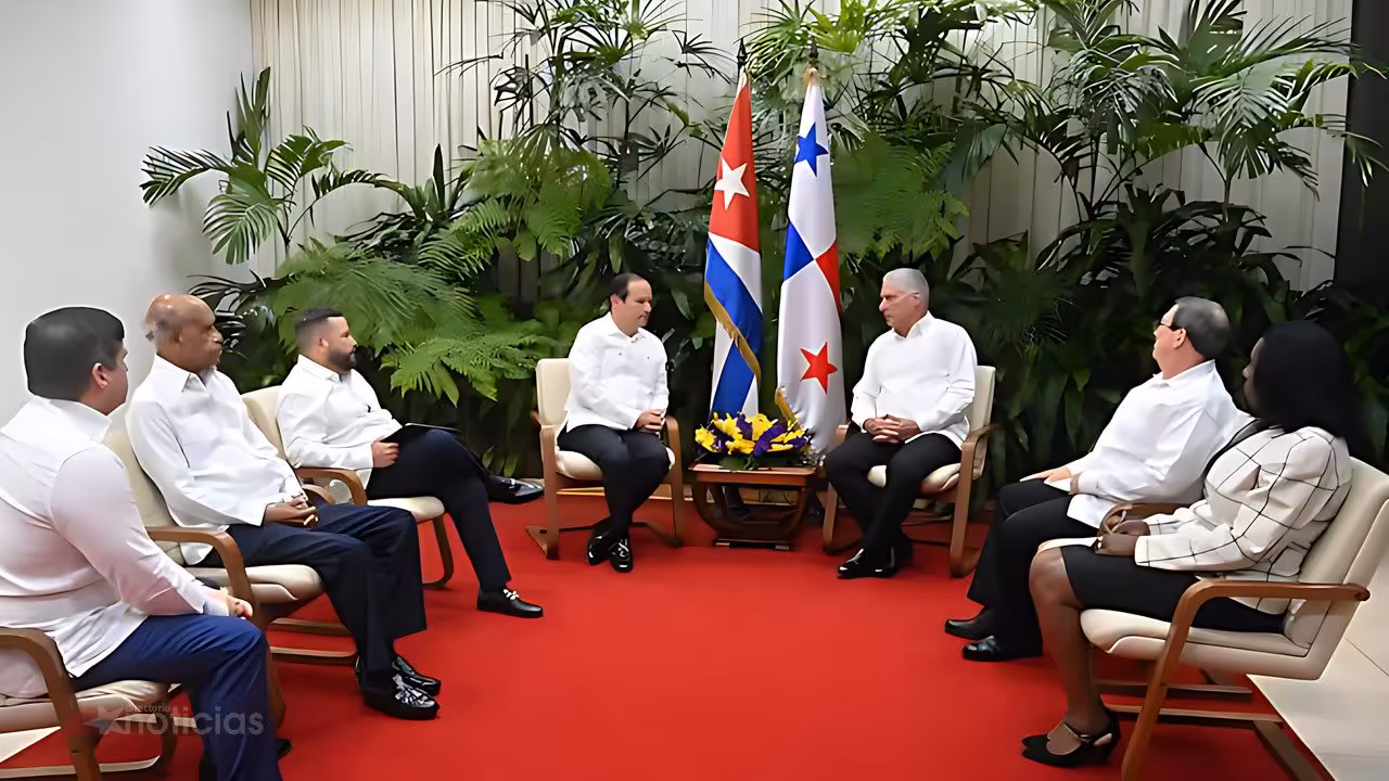 Díaz-Canel y el canciller de Panamá abordan comercio y relaciones bilaterales en La Habana