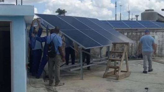 Etecsa buscará mantener Internet y telefonía con paneles solares