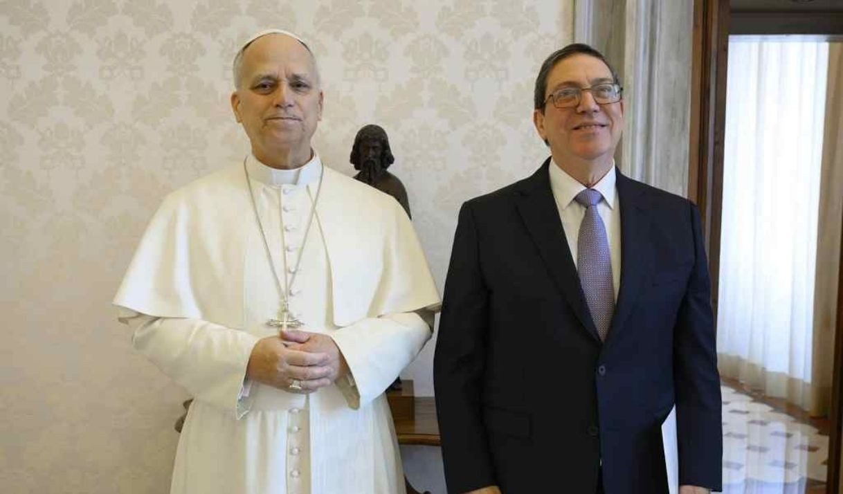 Vaticano impulsa solución para la situación en Cuba, confirma Parolin