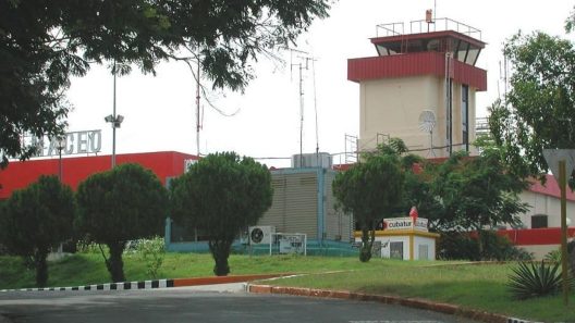 Actualizan frecuencias de vuelos en el aeropuerto de Santiago de Cuba